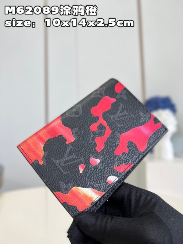 LV WALLET - Image 4