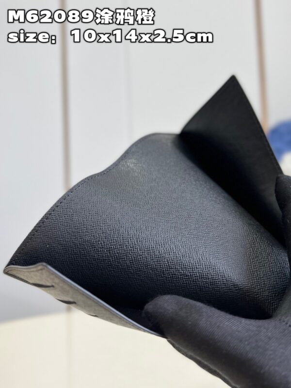 LV WALLET - Image 6