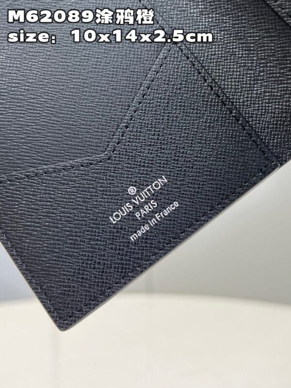 LV WALLET - Image 8