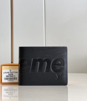 LV WALLET