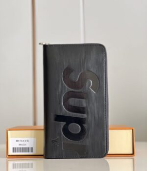 LV WALLET
