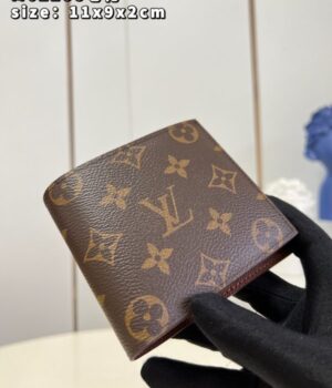 LV WALLET