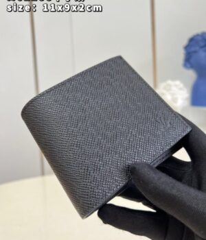 LV WALLET