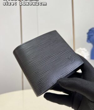 LV WALLET