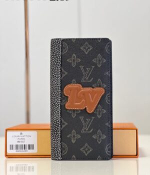 LV WALLET