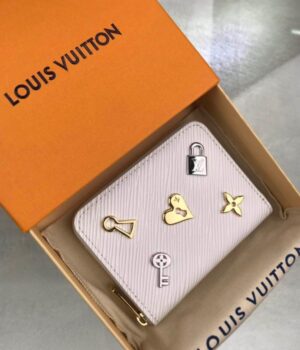 LV WALLET