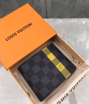 LV WALLET
