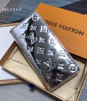 LV WALLET