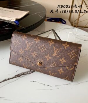 LV WALLET