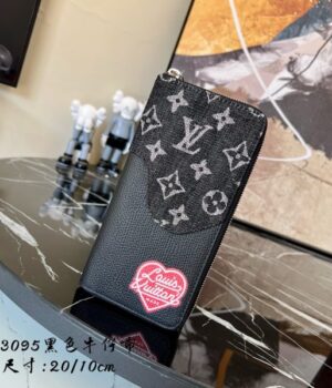 LV WALLET