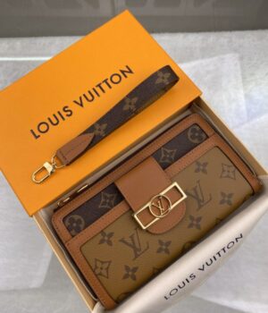 LV WALLET