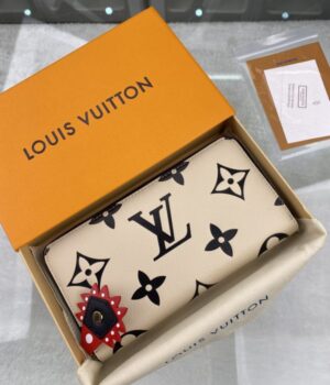 LV WALLET