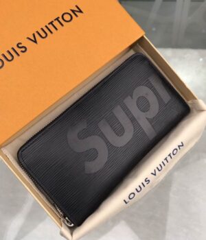 LV WALLET