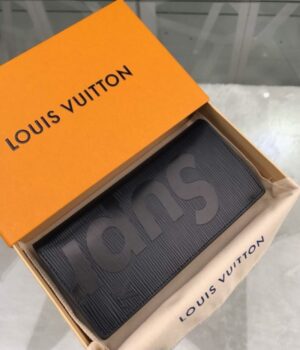 LV WALLET