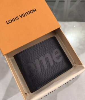 LV WALLET