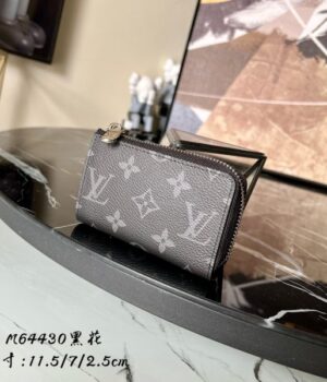 LV WALLET