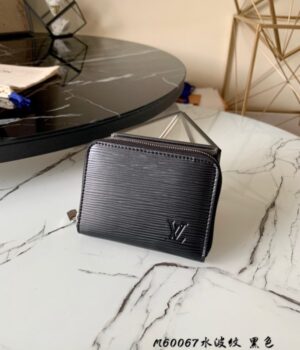 LV WALLET