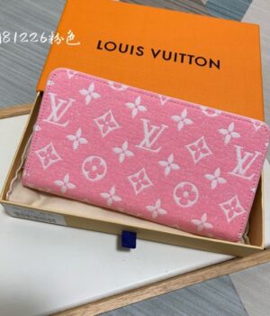 LV WALLET