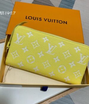 LV WALLET