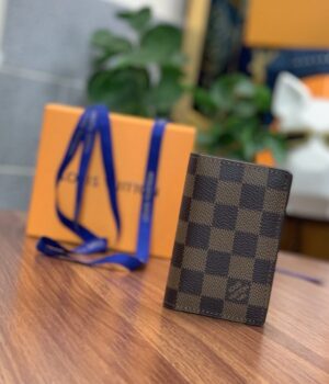 LV WALLET