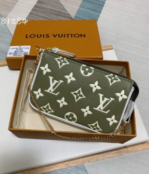 LV WALLET