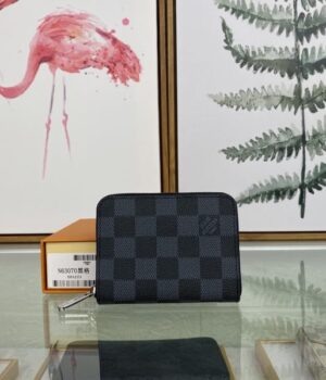 LV WALLET