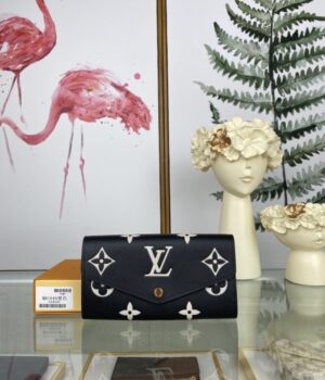 LV WALLET