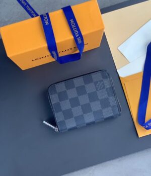 LV WALLET
