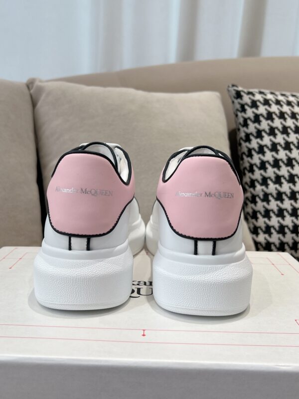 McQUEEN SNEAKER