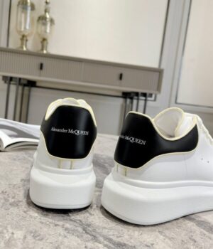 McQUEEN SNEAKER