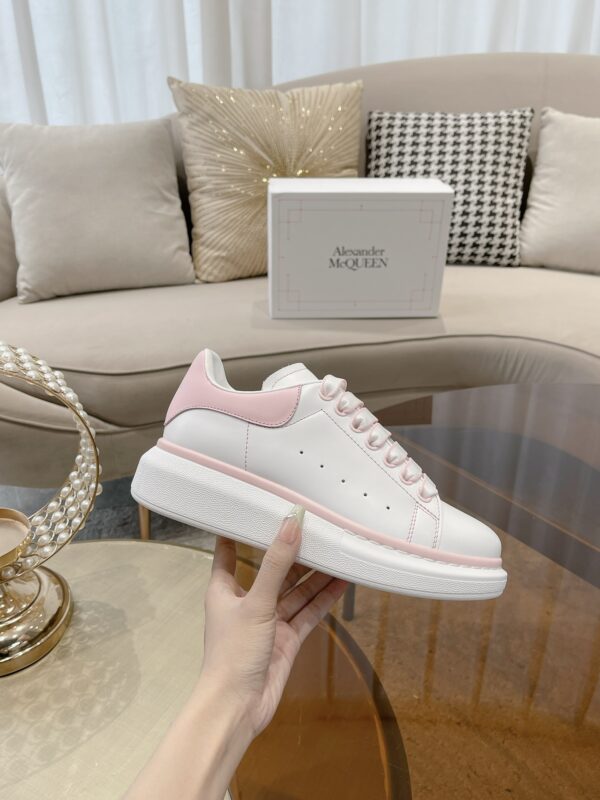McQUEEN SNEAKER