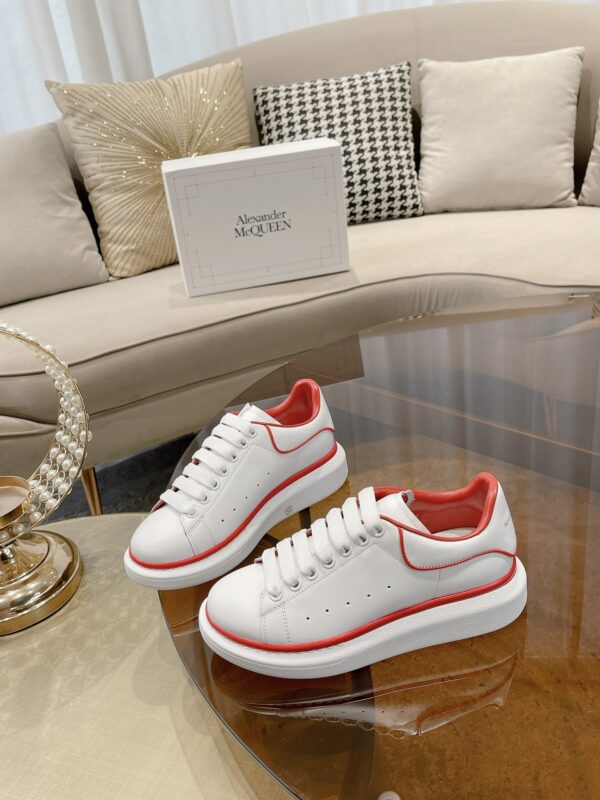 McQUEEN SNEAKER