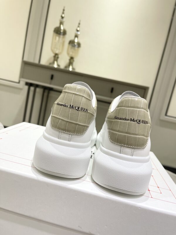 McQUEEN SNEAKER