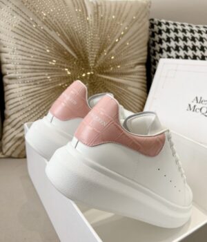 McQUEEN SNEAKER