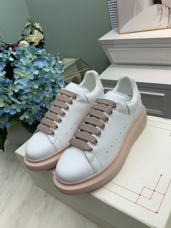 McQUEEN SNEAKER