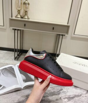 McQUEEN SNEAKER