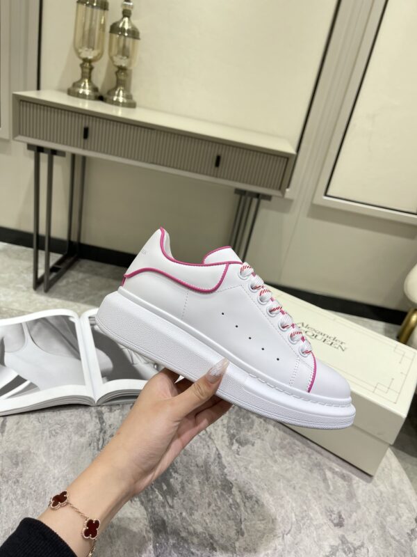 McQUEEN SNEAKER