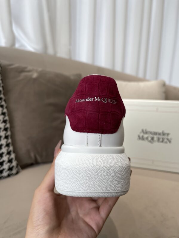McQUEEN SNEAKER