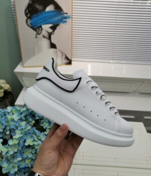 McQUEEN SNEAKER