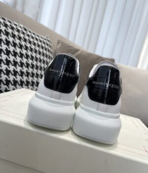 McQUEEN SNEAKER