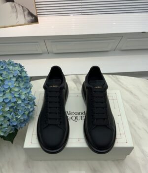 McQUEEN SNEAKER