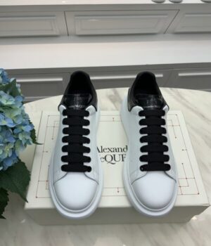 McQUEEN SNEAKER