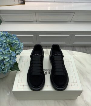 McQUEEN SNEAKER