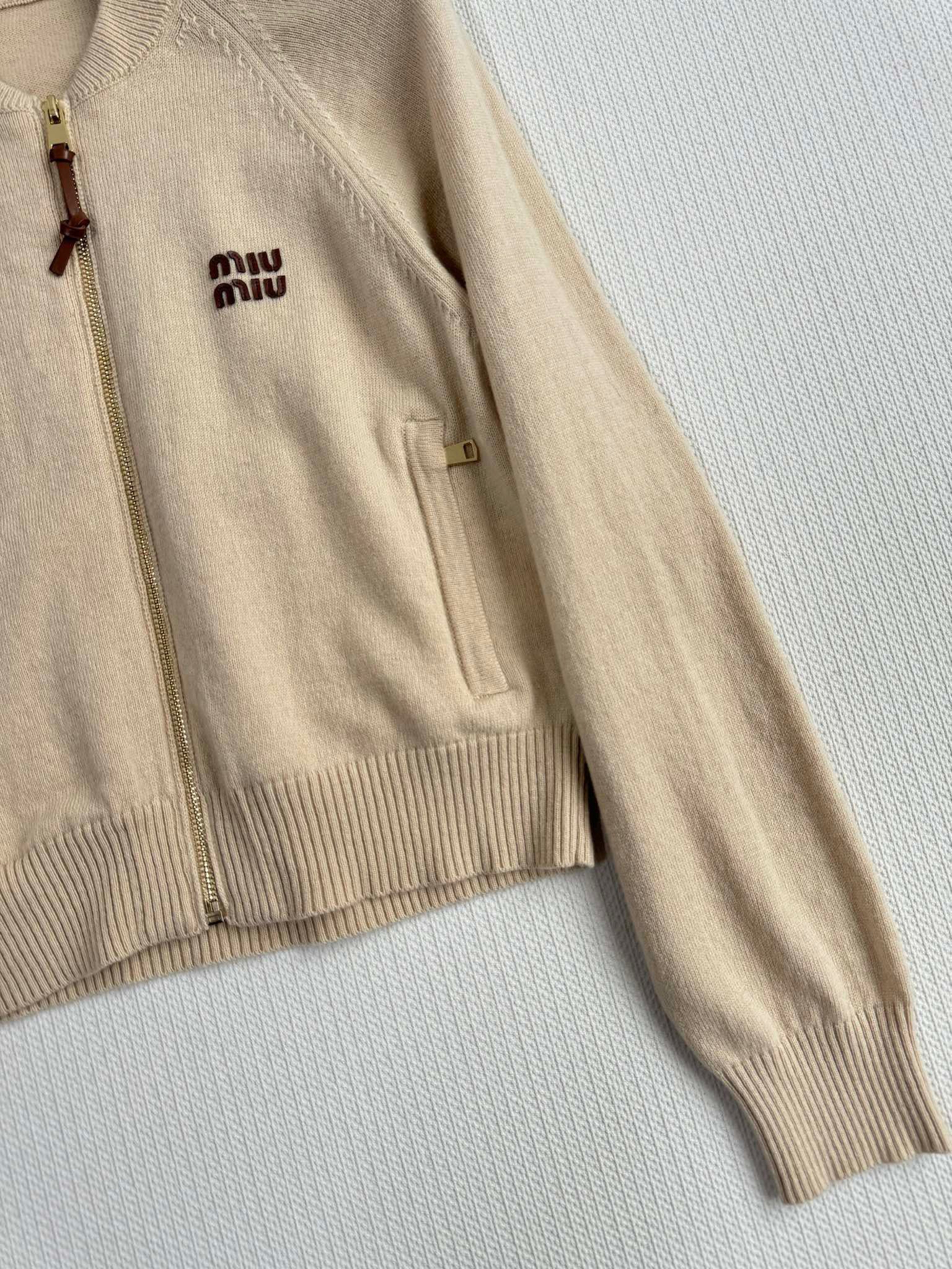 MIUMIU TOPS - Image 7