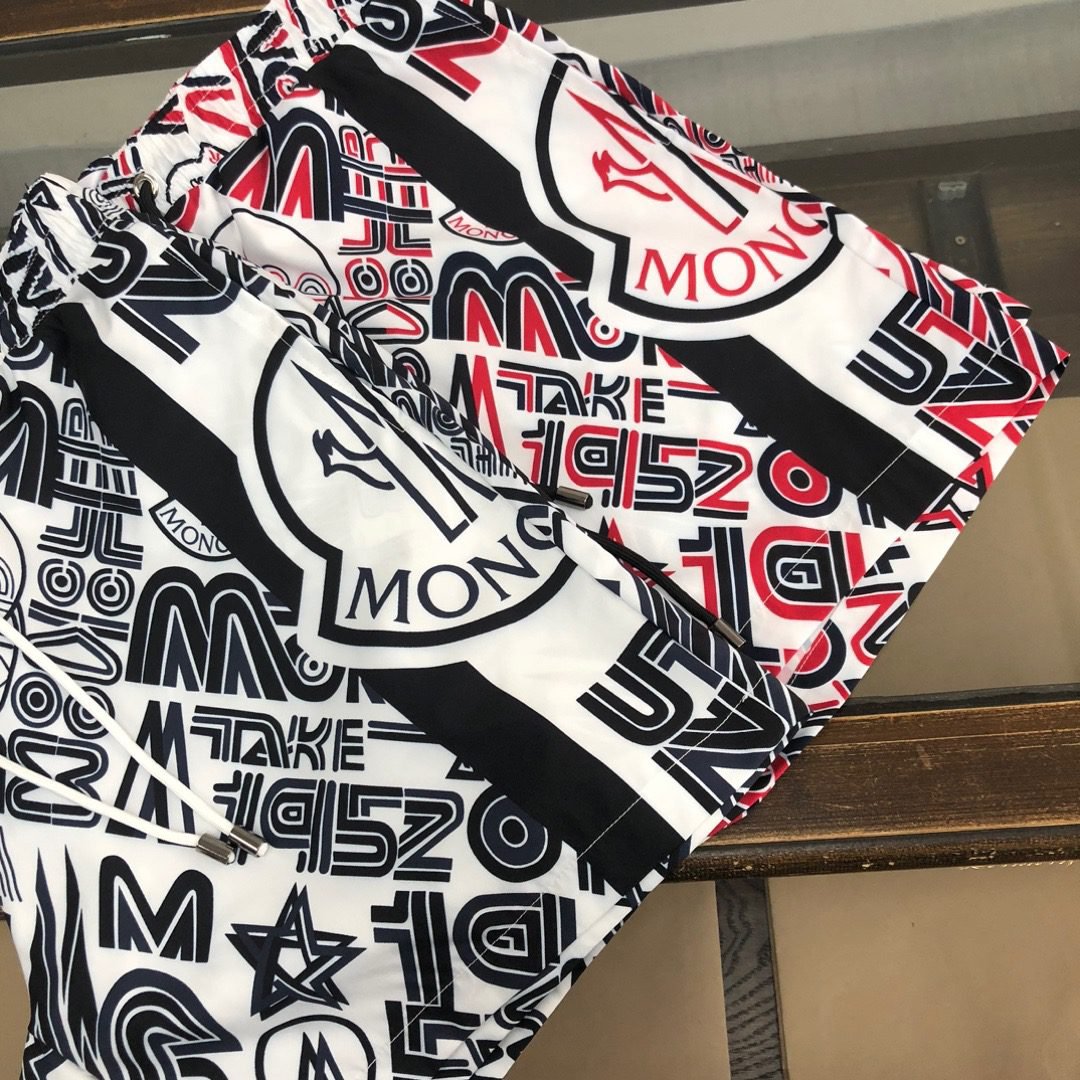 MONCLER SHORTS - Image 3