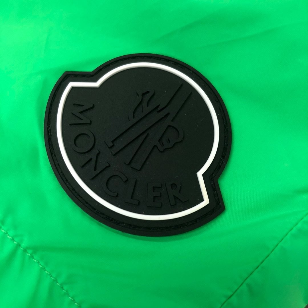 MONCLER SHORTS - Image 7