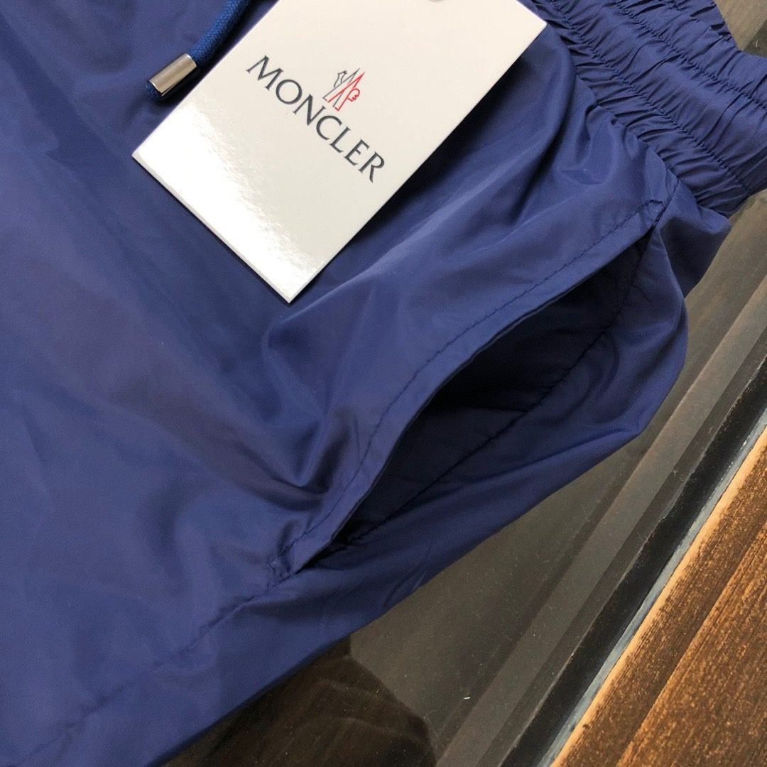 MONCLER SHORTS - Image 3