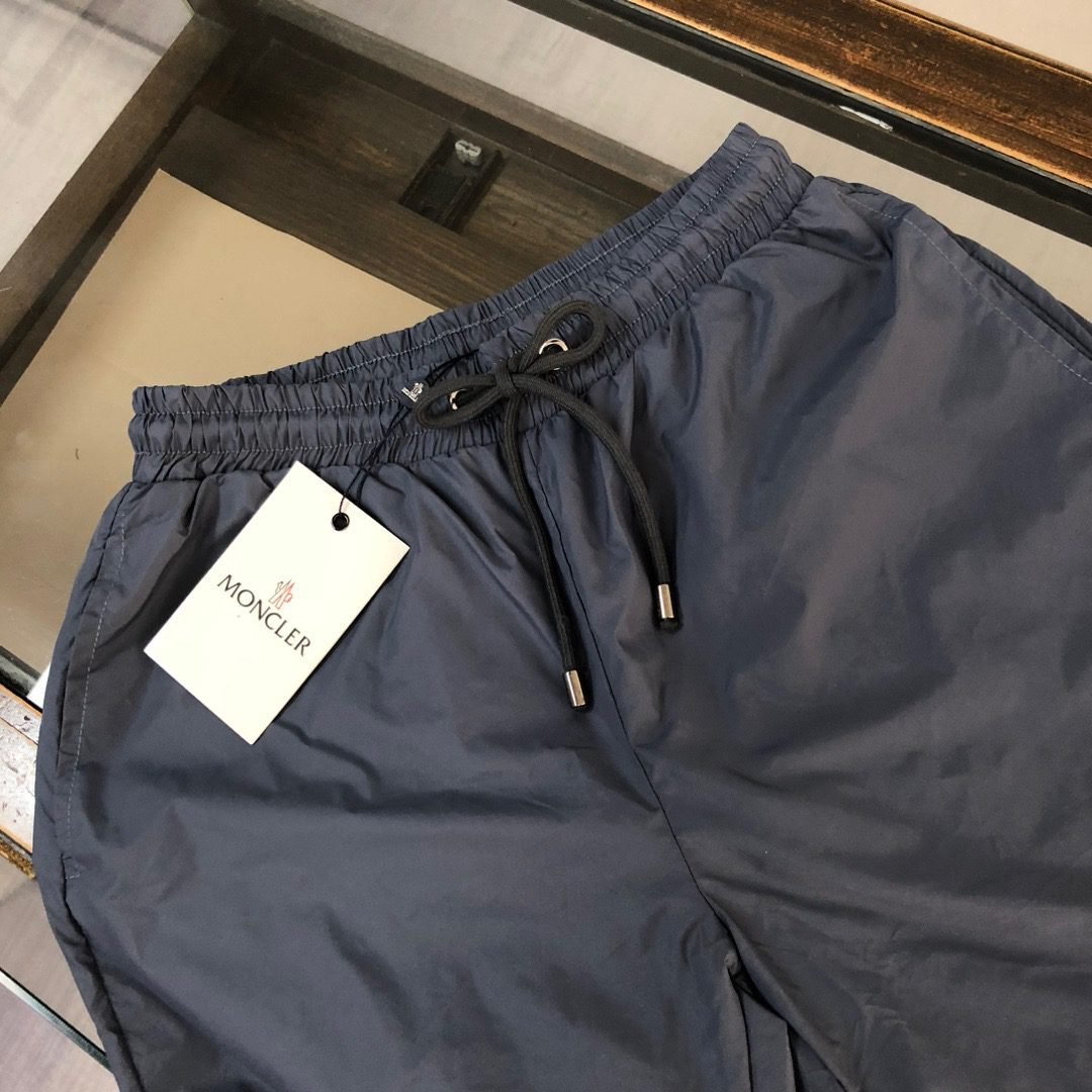 MONCLER SHORTS - Image 3