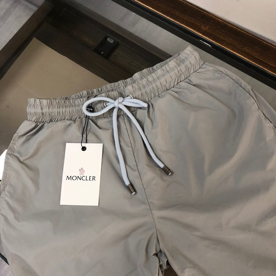 MONCLER SHORTS - Image 3