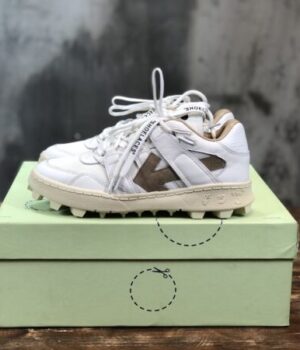 OFF-WHITE SNEAKER